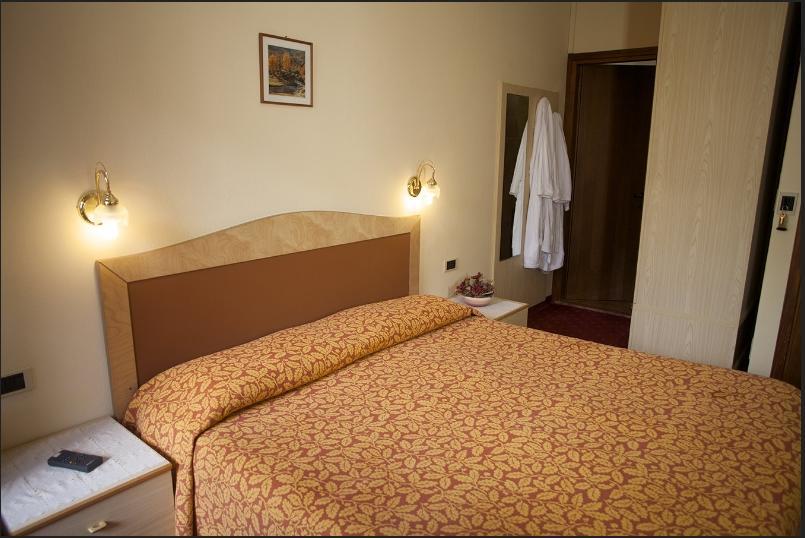 Hotel Venezia Rocca Pietore Habitación foto